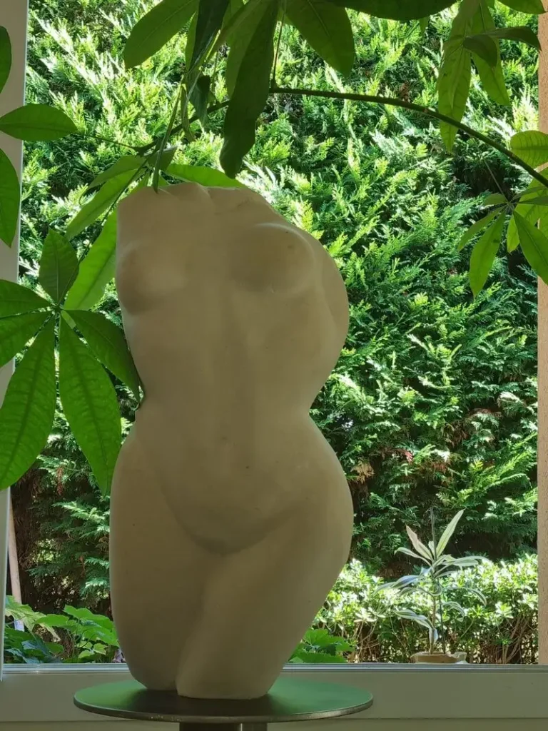 Interprétation du torse d’Adèle de Rodin, vue de face, sculpture réalisée par Danièle Archambault