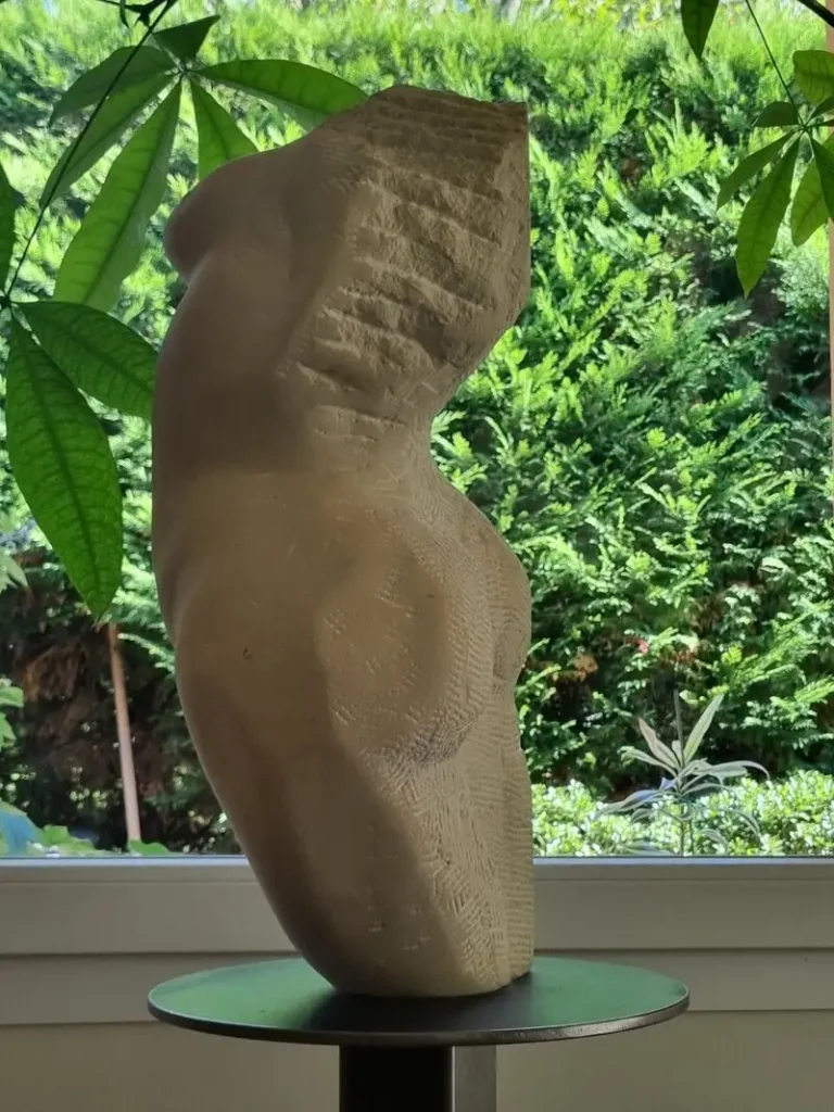 Interprétation du torse d’Adèle de Rodin, vue de profil gauche, sculpture réalisée par Danièle Archambault